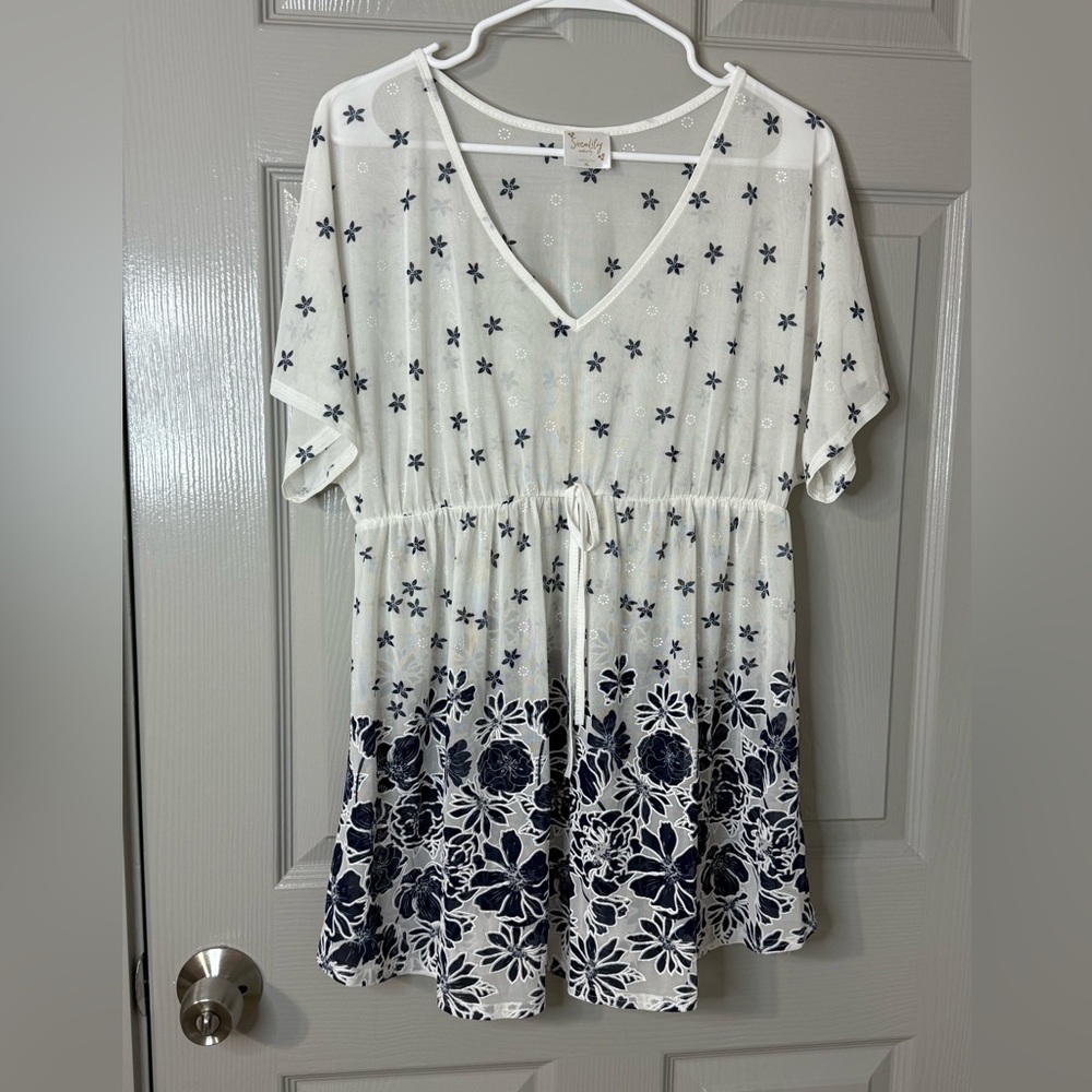 SirenLily | Maternity |White Floral Mesh Top | XL